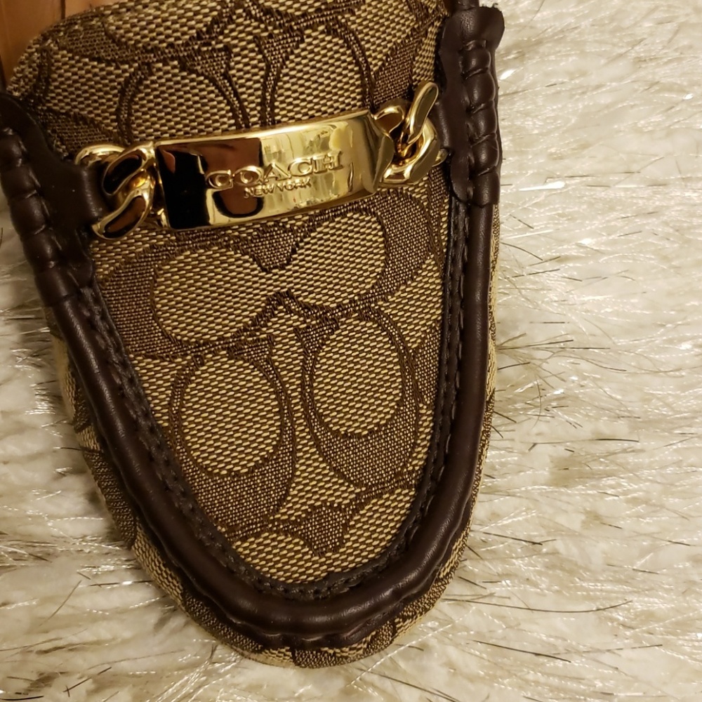 COACH SZ 10 womens driving shoe Used